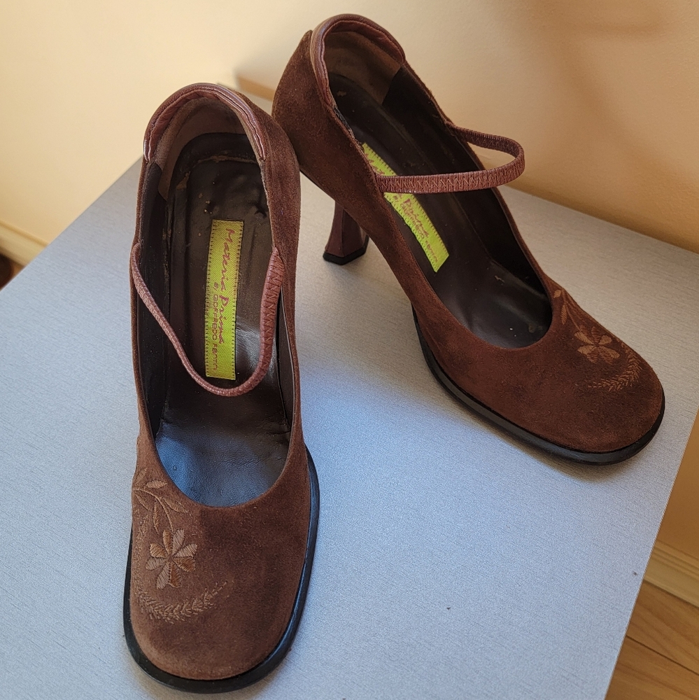Vero Cuoio Materia Prima By Goffredo Fantini Embroidered Suede Heels